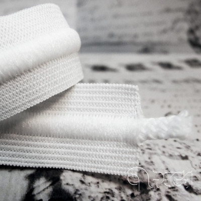 Pruženka se šňůrou (8 541 317 12) 24mm - 25m/svazek